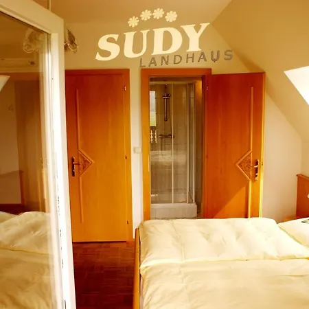 Landhaus Sudy بيت ضيافة *